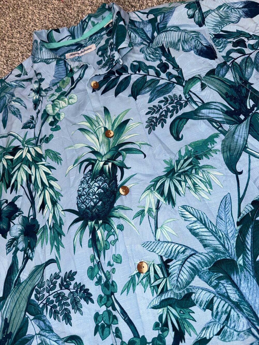Tommy Bahama Men’s Small Blue Tropical Pineapple Hawaiian Camp Shirt